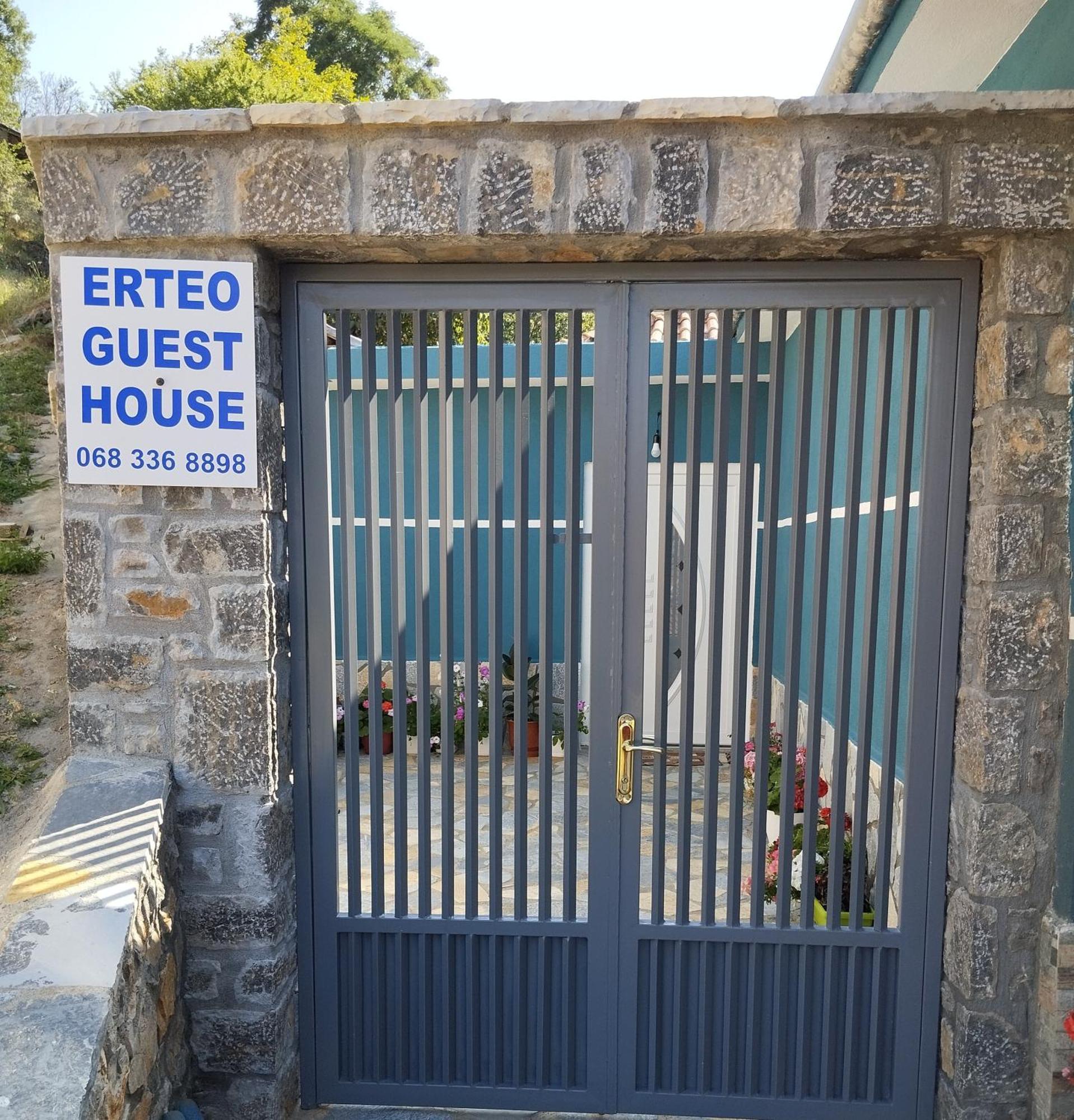 Erteo Guest House Pogradec Habitación foto